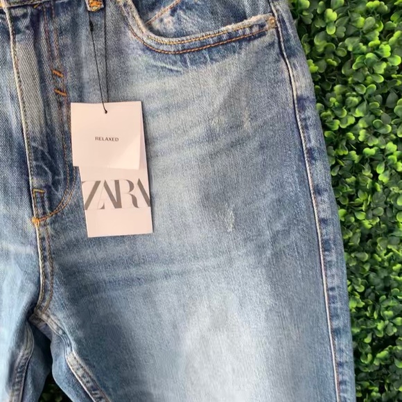 Jeans with rips - Picture 6 of 9